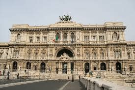 sentenza gucci professor aventi|The Italian Supreme Court accepts an appeal by a luxury fashion .